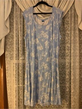 Old Navy Light Blue and White Floral Dress